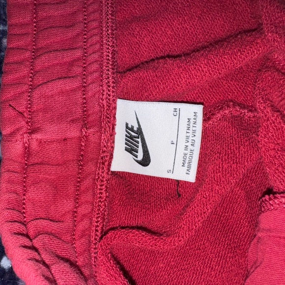 Nike Crimson Joggers - Picture 2 of 4